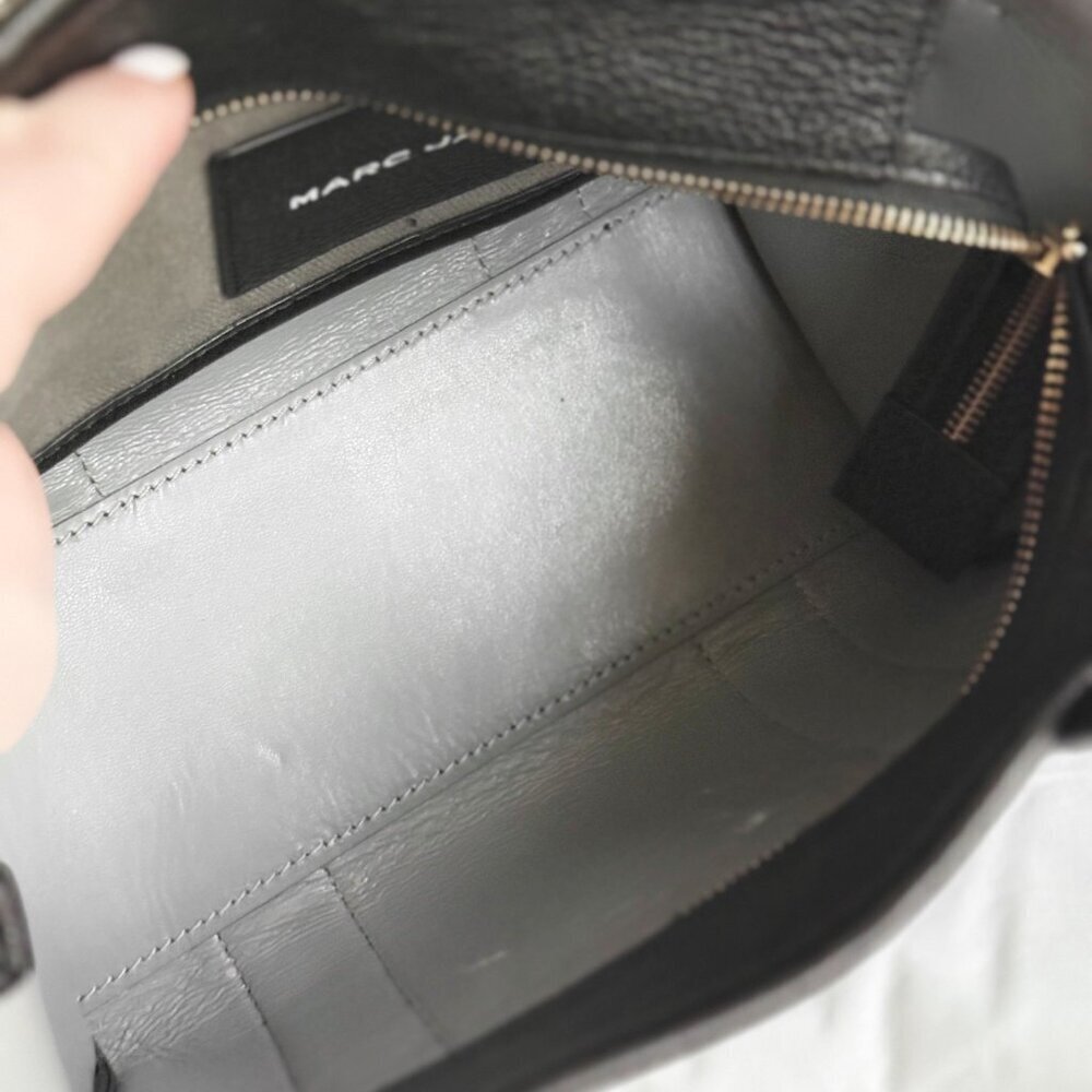 Marc Jacobs The Small Leather Tote Bag w an Extra strap - Picture 13 of 15